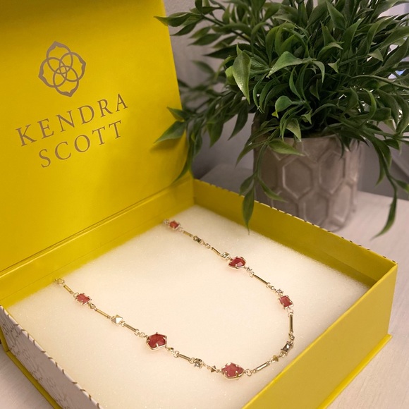 Kendra Scott Jewelry - 🌟HP🌟NWT Kendra Scott Yazmin Gold Long Necklace